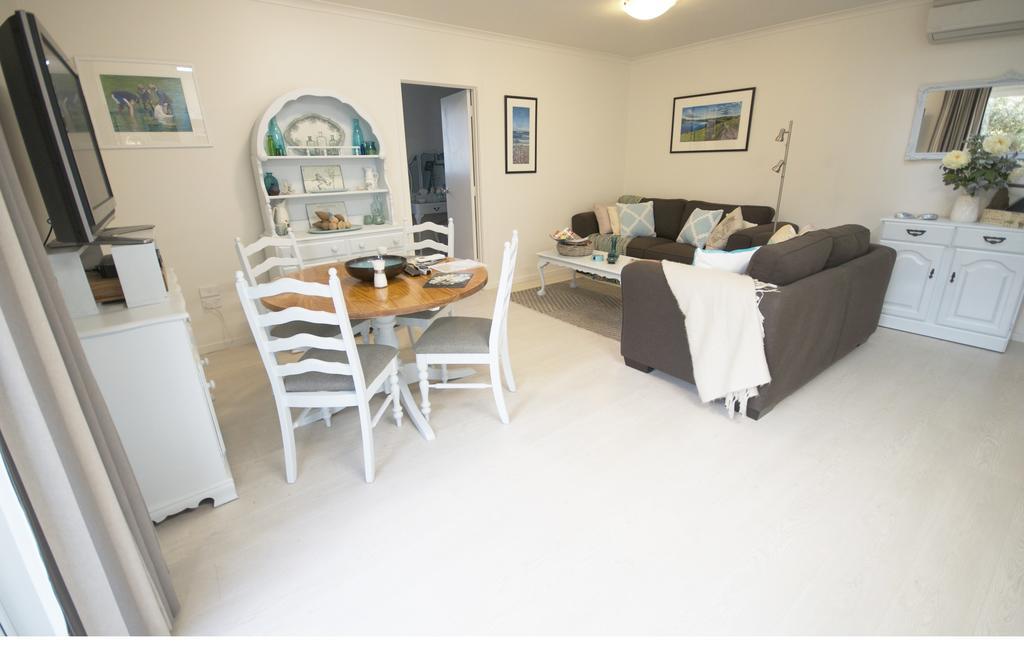 Castlewood Cottage Company Bay ภายนอก รูปภาพ