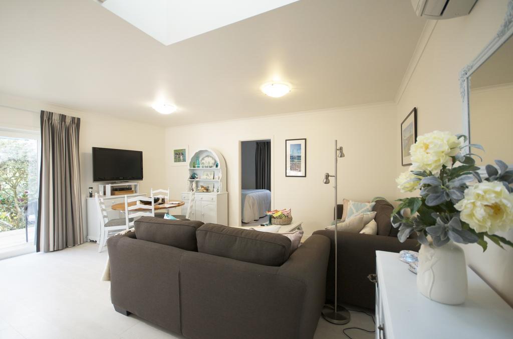 Castlewood Cottage Company Bay ภายนอก รูปภาพ